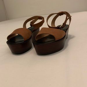 Pour La Victoire Womens Ciara Flatform Sandals 8